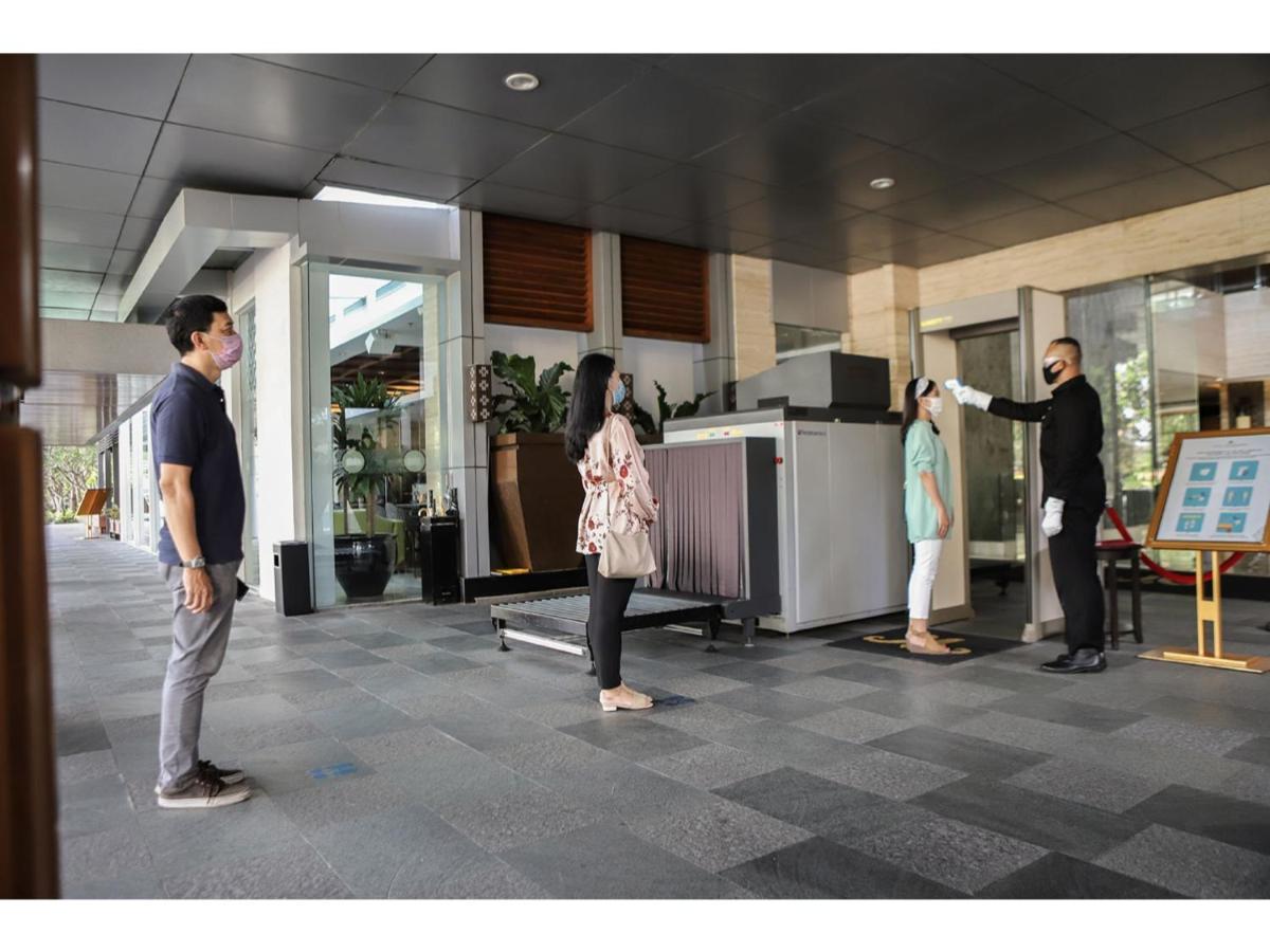 ホテル ロイヤル アンバルクモ ジョグジャカルタ エクステリア 写真
